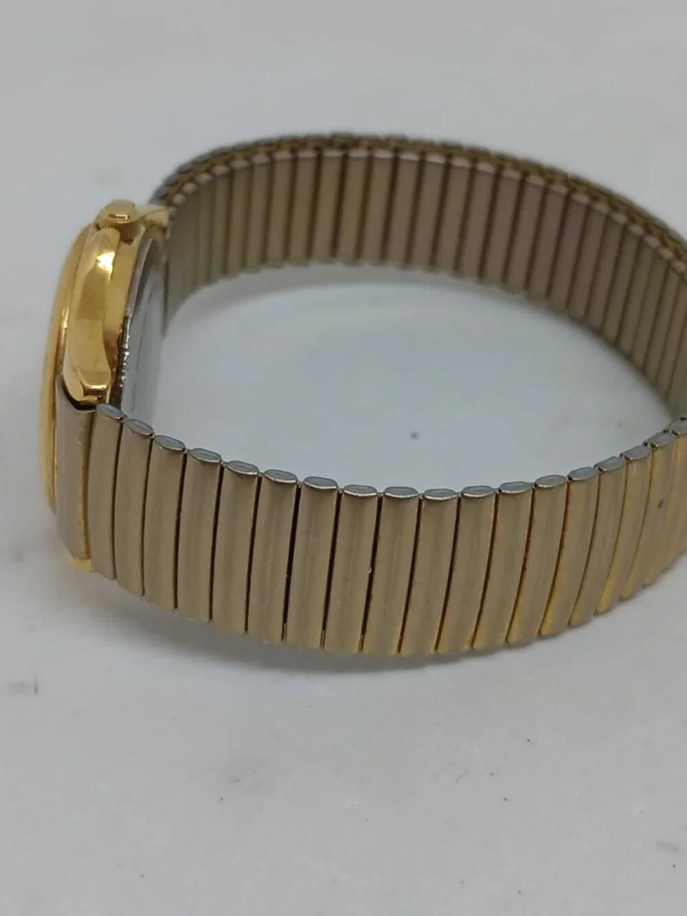 VINTAGE 1998 Bulova 97M39 Women's 24mm Gold Tone Japanese Quartz Watch NEW BATT